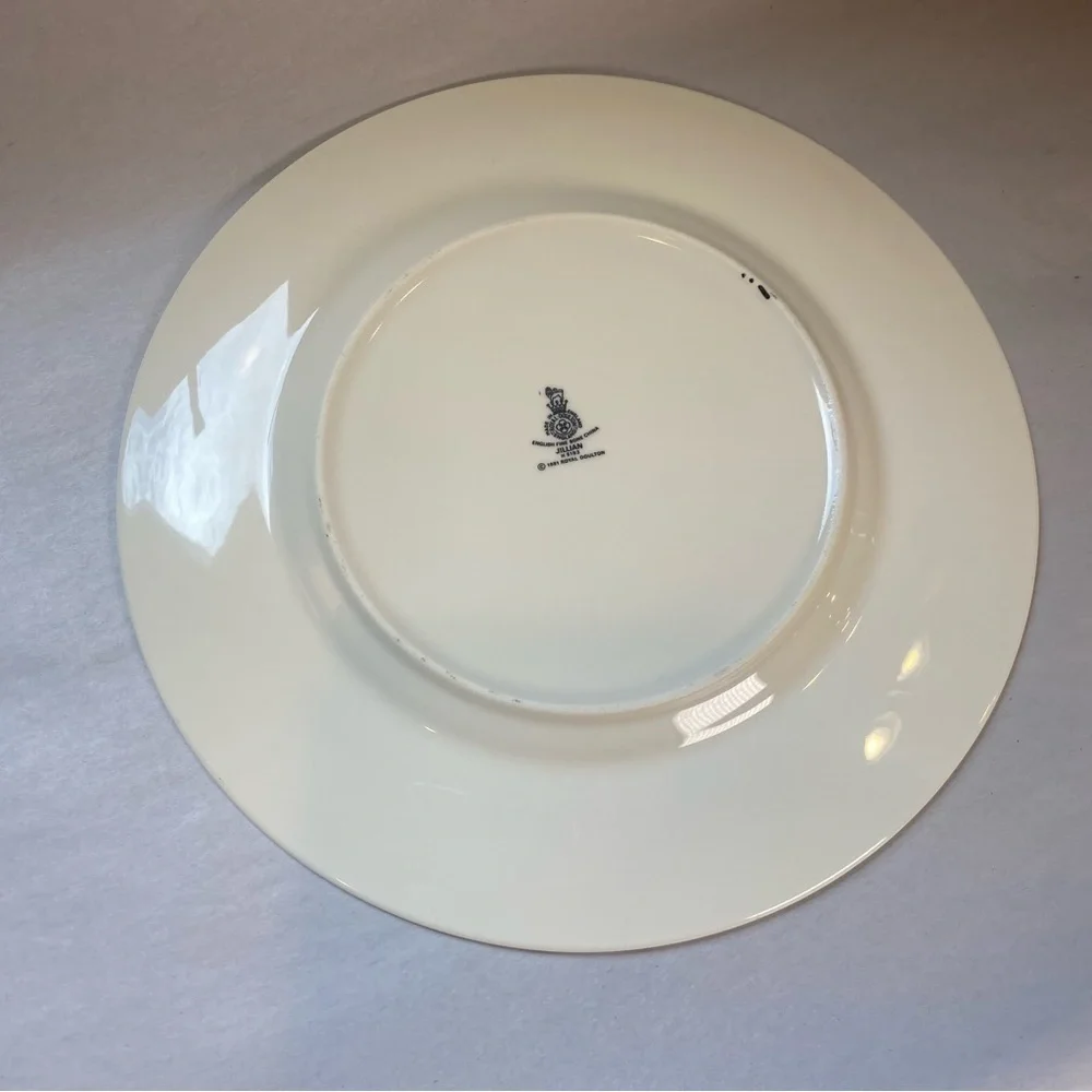 Royal Doulton Fine China Replacement Jillian H5193 8” Salad Plate